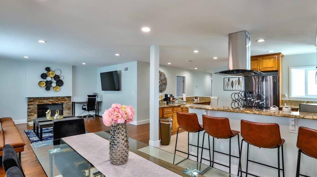 H&H Modern Lux 4Bd 1 King Suite 3 Queen Socal Disney Вестминстер Экстерьер фото