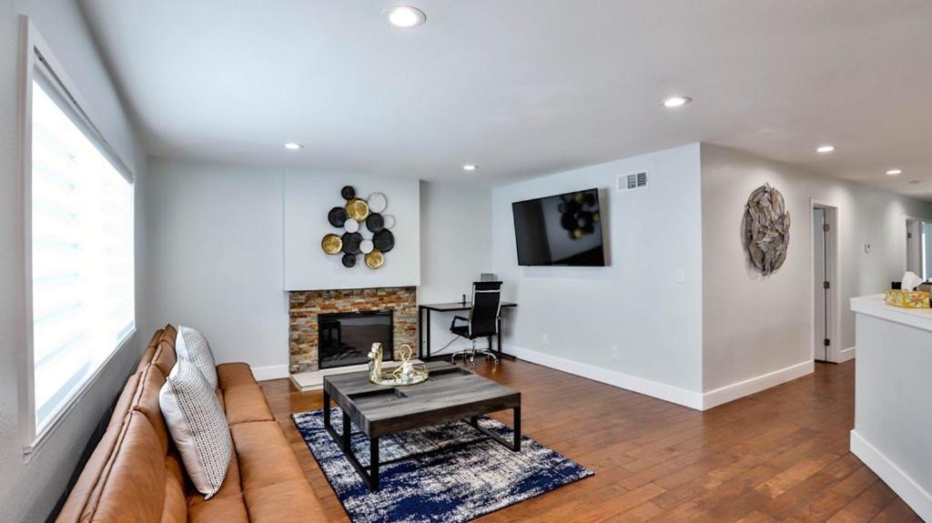 H&H Modern Lux 4Bd 1 King Suite 3 Queen Socal Disney Вестминстер Экстерьер фото