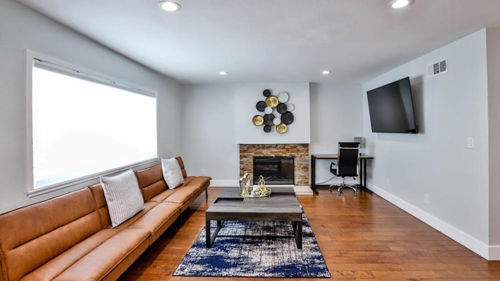 H&H Modern Lux 4Bd 1 King Suite 3 Queen Socal Disney Вестминстер Экстерьер фото
