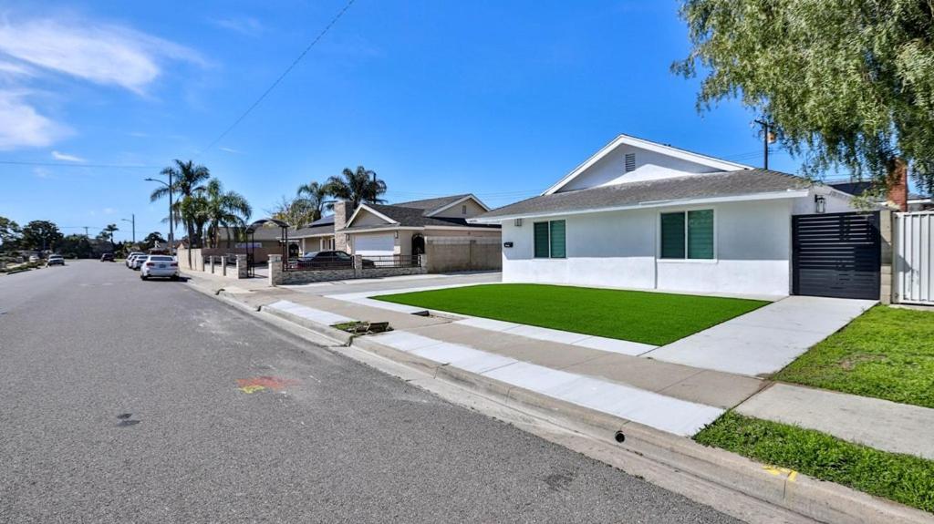 H&H Modern Lux 4Bd 1 King Suite 3 Queen Socal Disney Вестминстер Экстерьер фото