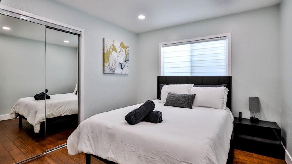 H&H Modern Lux 4Bd 1 King Suite 3 Queen Socal Disney Вестминстер Экстерьер фото