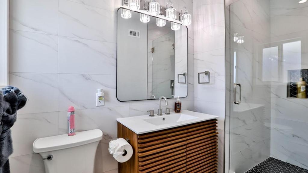 H&H Modern Lux 4Bd 1 King Suite 3 Queen Socal Disney Вестминстер Экстерьер фото