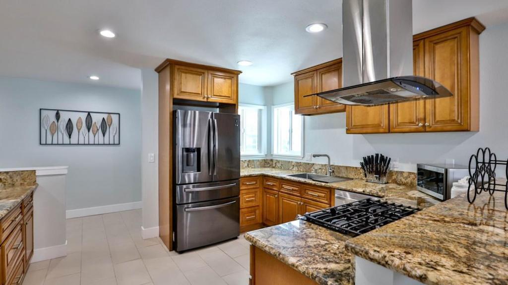 H&H Modern Lux 4Bd 1 King Suite 3 Queen Socal Disney Вестминстер Экстерьер фото
