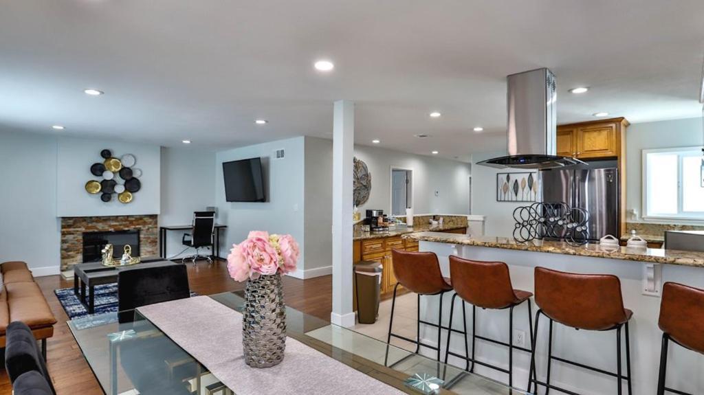 H&H Modern Lux 4Bd 1 King Suite 3 Queen Socal Disney Вестминстер Экстерьер фото